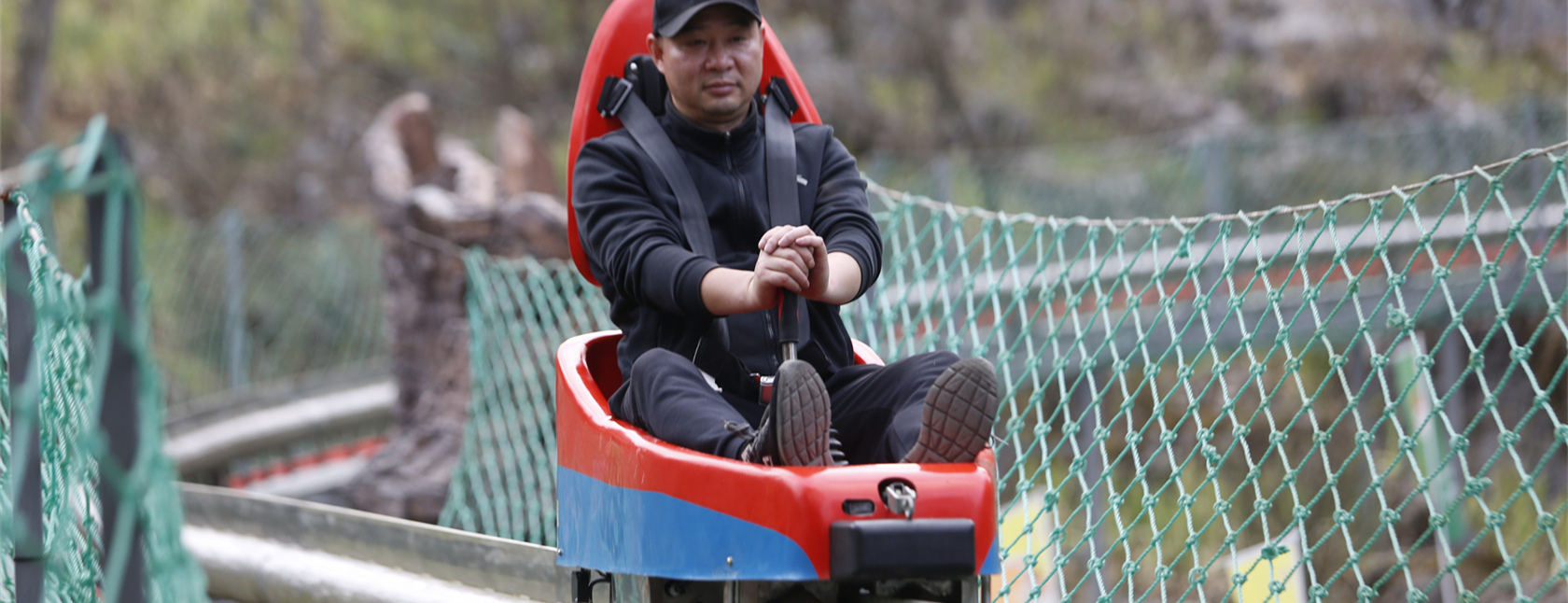 -浙江鹏鸣游乐设备有限公司