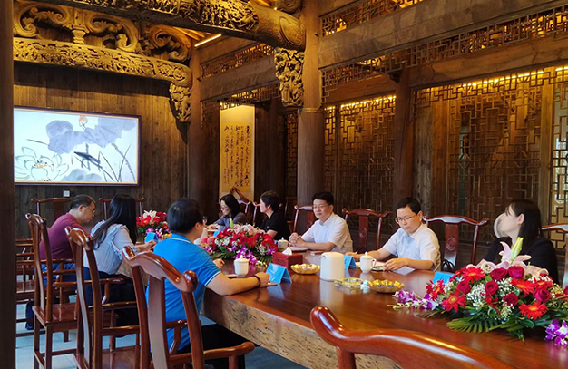 热烈庆祝鹏鸣游乐设备与绍兴文理学院建立校企合作-浙江鹏鸣游乐设备有限公司